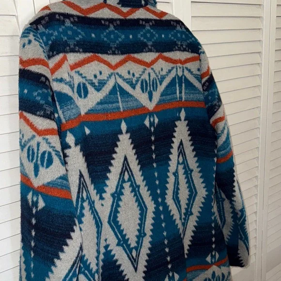 Ariat Blue and Gray Patterned Coat 36” length 21” p2p - Picture 6 of 6